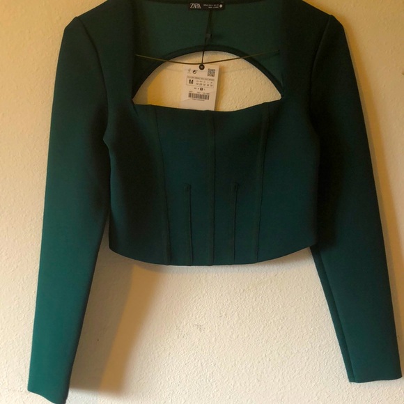 Zara Tops - Zara Women's Green Crop Top size Medium New!